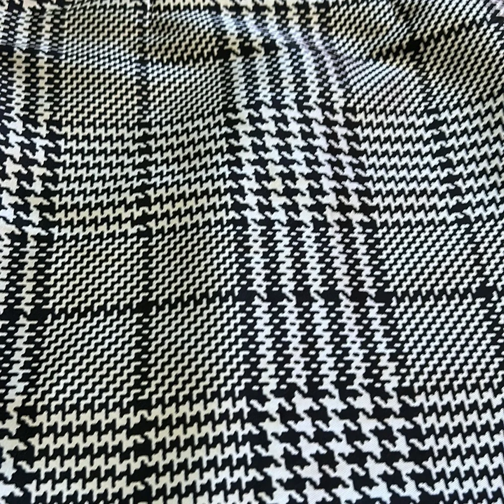 Printed skirt size 6 - Picture 2 of 8